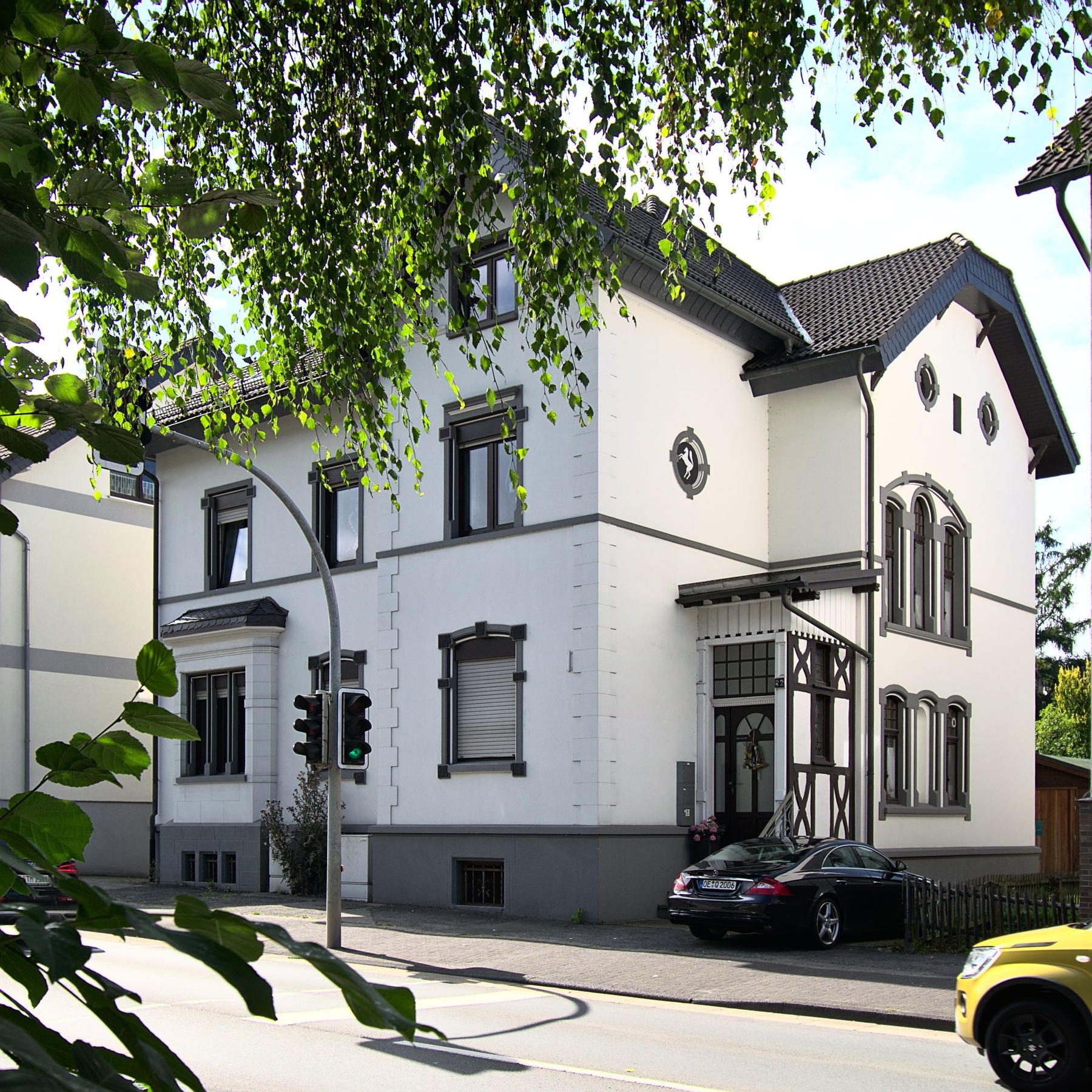 02 – OG geräumige Wohnung mit großem, überdachtem Balkon in Meggen